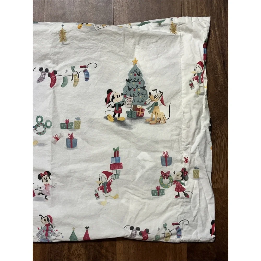 Pottery Barn Kids Disney Holiday Mickey & Friends Organic Percale Std Pillowcase